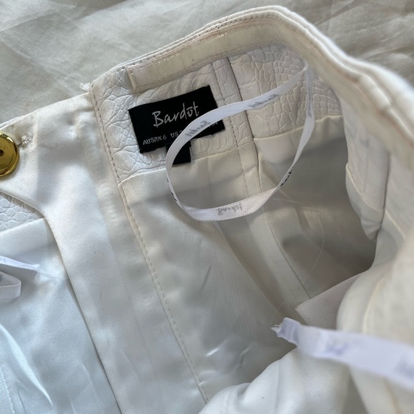 Corset - Picture 3 of 3